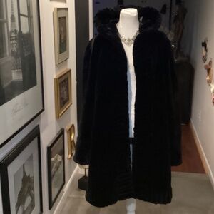Donna Salyers Fablous Furs black faux size large
